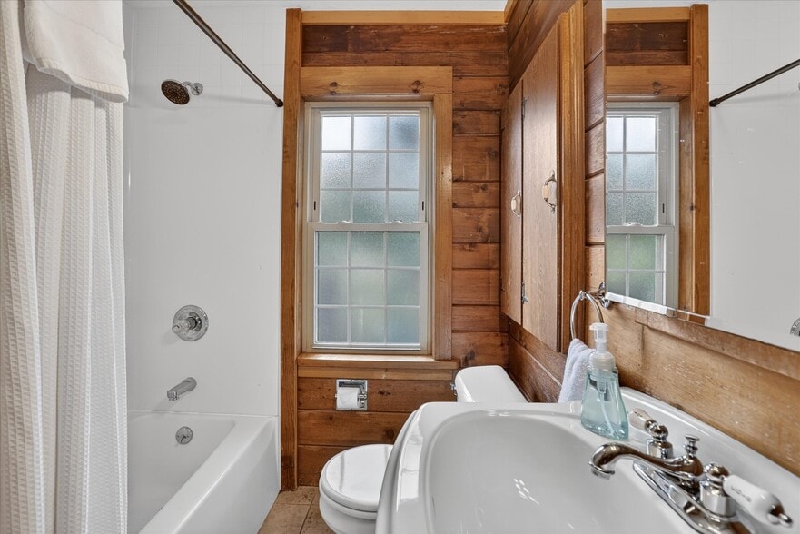 More Photos Of 10935 Linger Longer Rd, Grayling Hospitality For Sale