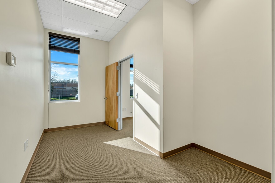 More Photos Of 3455-3499 NE John Olsen Ave, Hillsboro Flex For Sale
