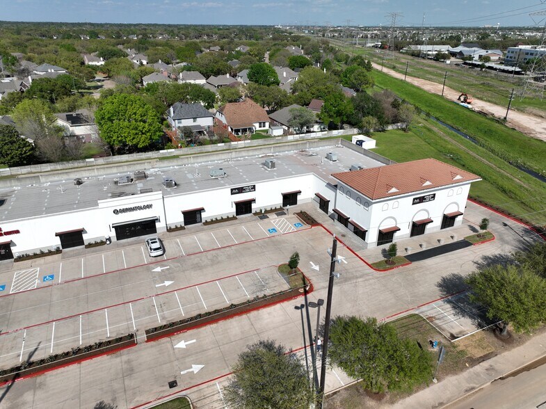 More Photos Of 20320 Northwest Fwy, Houston Medical For Lease