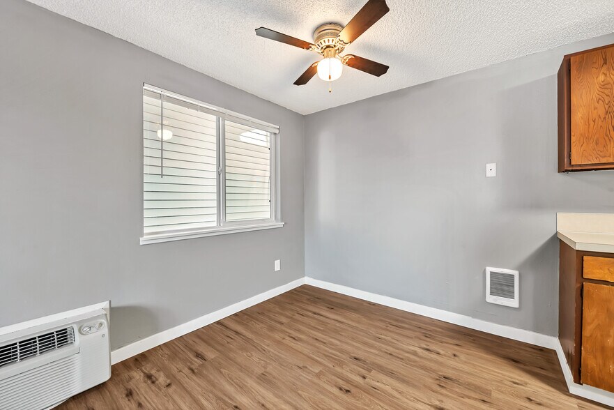 More Photos Of 9915 SW Frewing St, Portland Apartments For Sale