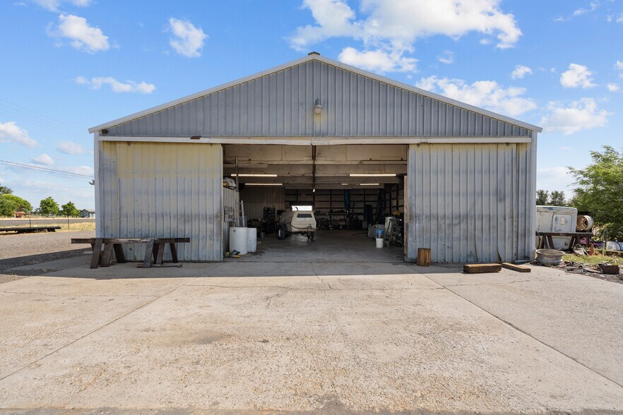 More Photos Of 78745 Westland Rd, Hermiston Industrial For Sale