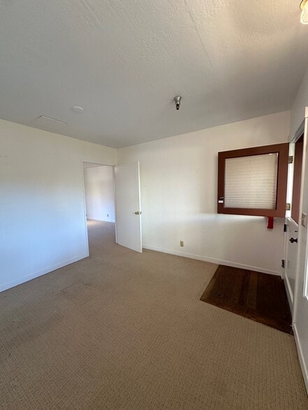 More Photos Of San Carlos St, Carmel Storefront For Lease
