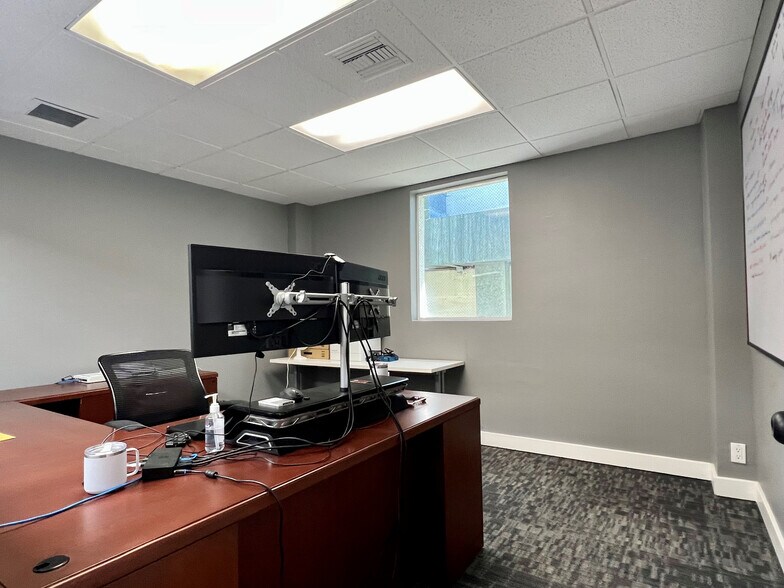 More Photos Of 25 W Anapamu St, Santa Barbara Office For Lease