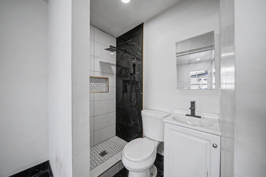 More Photos Of 4028 S 15th St, Phoenix Multifamily For Sale