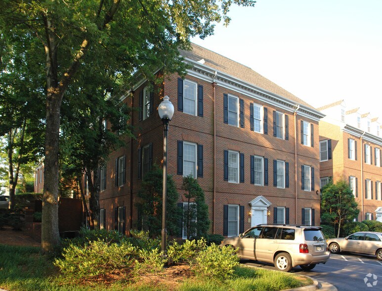 More Photos Of 5064 Roswell Rd, Atlanta Office Residential For Sale