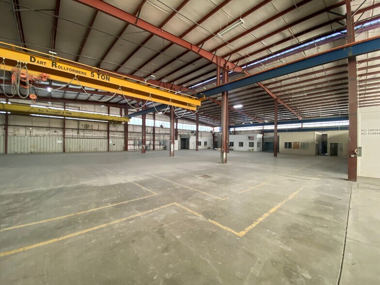 More Photos Of 17260 Muskrat Ave, Adelanto Warehouse For Sale
