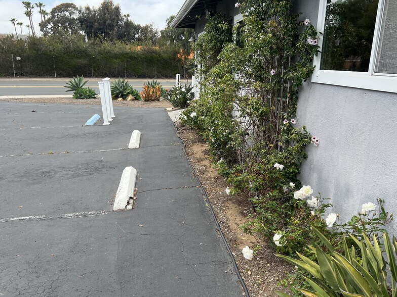 More Photos Of 2808-2810 Pio Pico Dr, Carlsbad Office For Lease