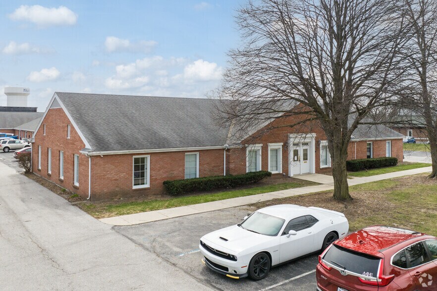 More Photos Of 1910 Indian Wood Cir, Maumee Medical For Lease