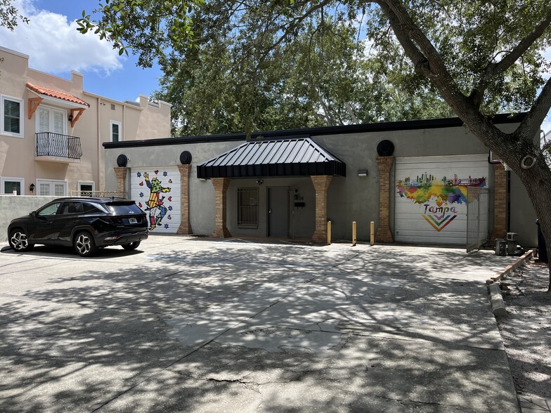 Primary Photo Of 606 S Tampania Ave, Tampa Light Distribution For Lease