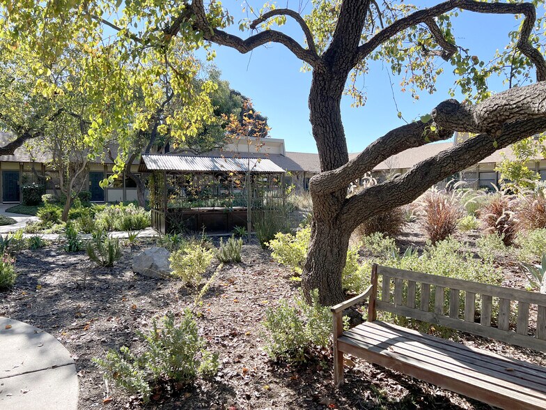 More Photos Of 2021 Sperry Ave, Ventura Office For Lease