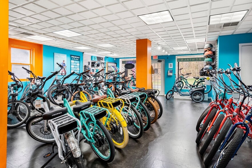 More Photos Of 239 State Route 79, Marlboro General Retail For Sale