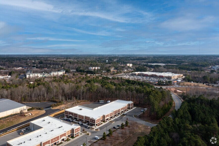 More Photos Of 3400 Apex Peakway, Apex Unknown For Lease