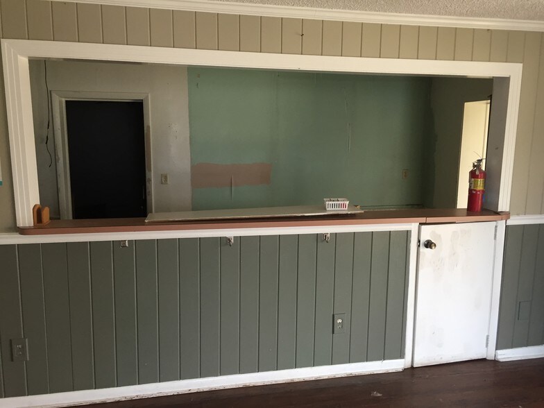 More Photos Of 3201 Crill Ave, Palatka Convenience Store For Sale