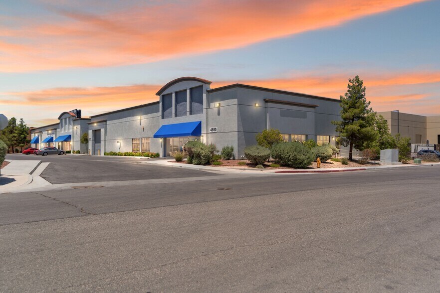 More Photos Of 4850 W Oquendo Rd, Las Vegas Light Manufacturing For Lease