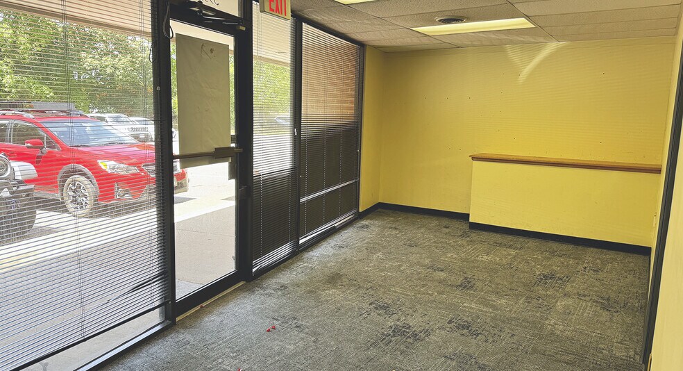 More Photos Of 3955-3979 Deep Rock Rd, Richmond Light Distribution For Lease