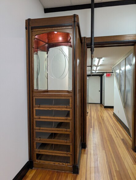 More Photos Of 921 Main St, Lynchburg General Retail For Lease