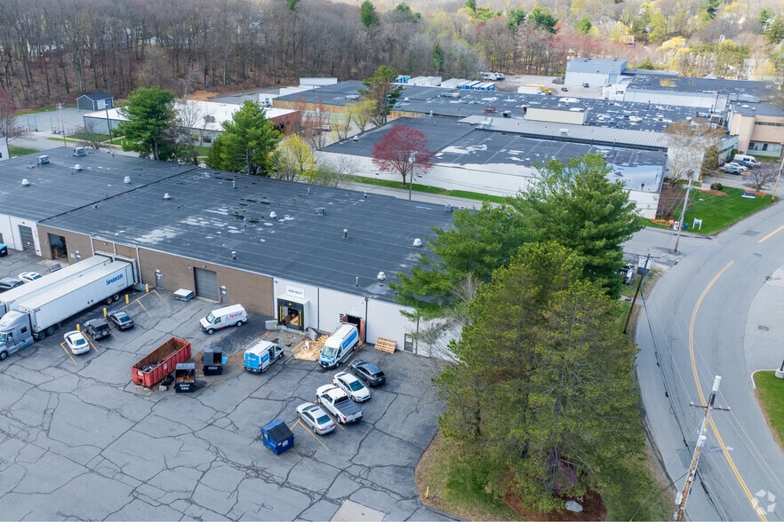 More Photos Of 2 B St, Auburn Warehouse For Lease