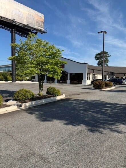 More Photos Of 1497 Alpharetta Hwy, Alpharetta Freestanding For Lease