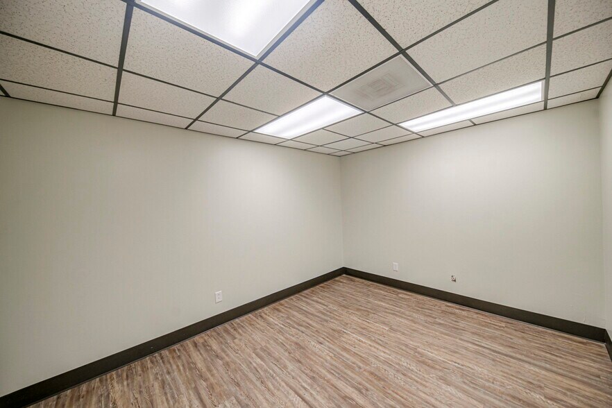 More Photos Of 1410 Rankin Hwy, Midland Office For Sale