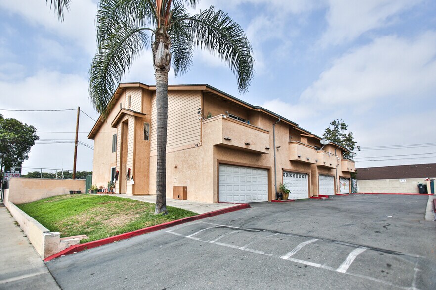 More Photos Of 3627 W 11th St, Santa Ana Apartments For Sale