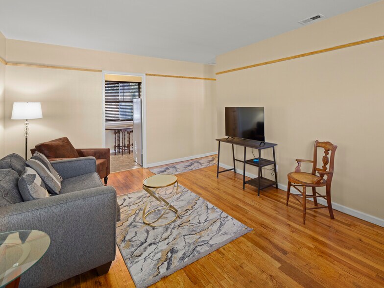 More Photos Of 615 Biltmore Ave, Asheville Apartments For Sale