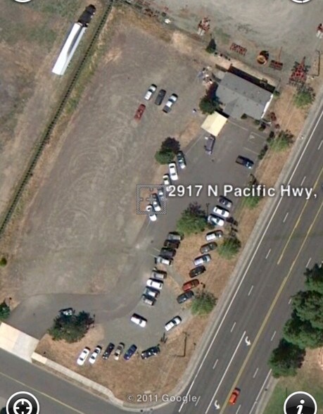 More Photos Of 2917 N Pacific Hwy, Woodburn Auto Dealership For Lease