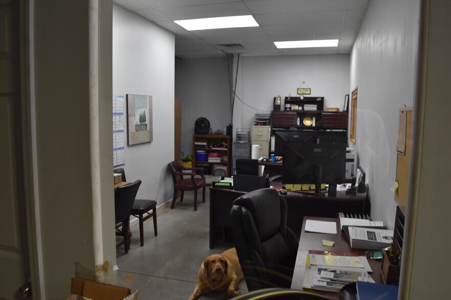 More Photos Of 11715 87th St N, Largo Warehouse For Sale