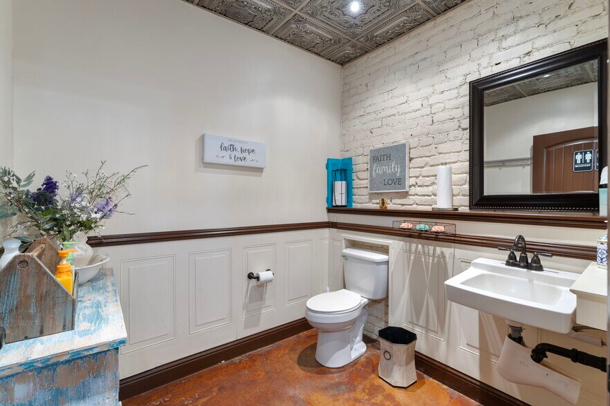 More Photos Of 55 N C St, Virginia City Storefront Retail Office For Sale