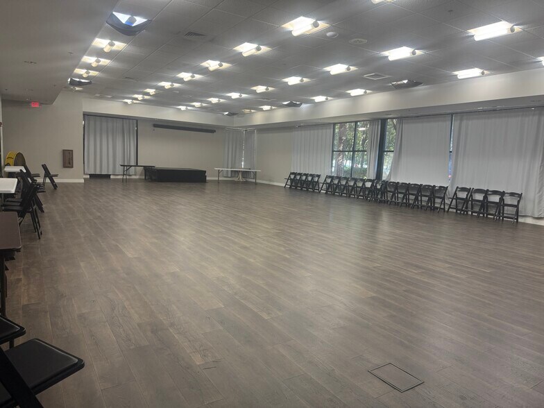 More Photos Of 10 Buck Island Rd, Bluffton Office For Lease