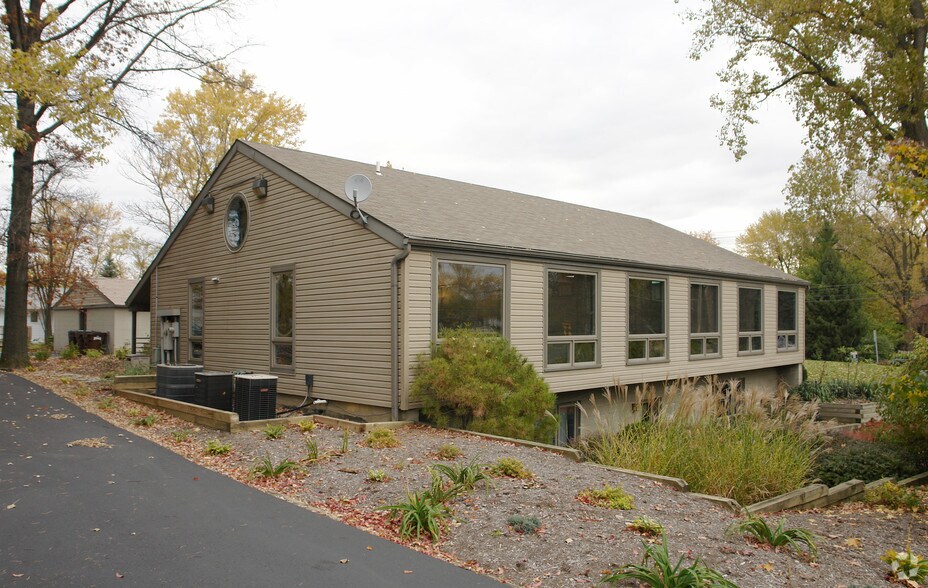 More Photos Of 4589 Kenny Rd, Columbus Office For Lease