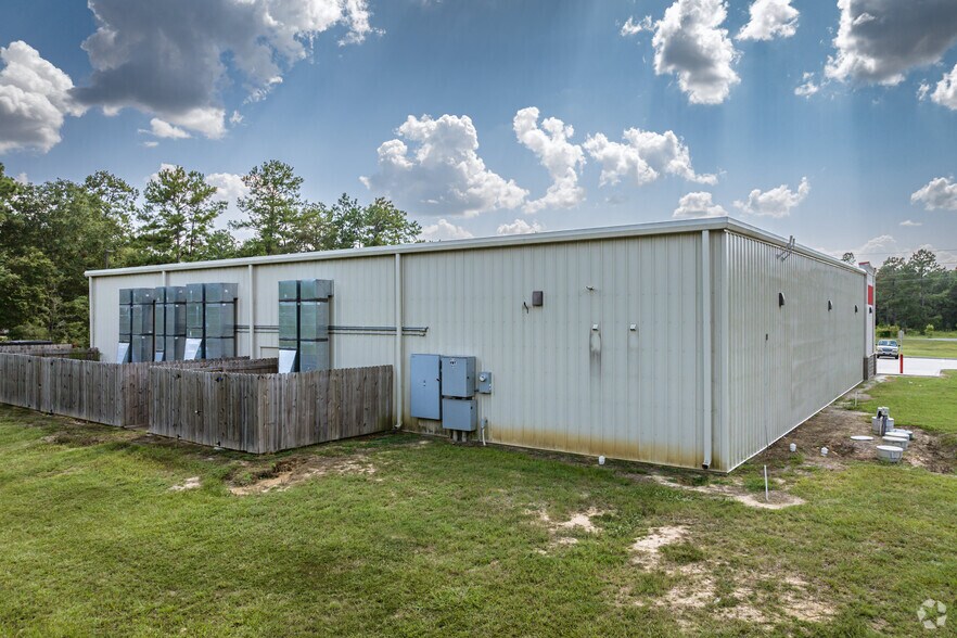 More Photos Of 6975 US-69, Kountze Convenience Store For Sale