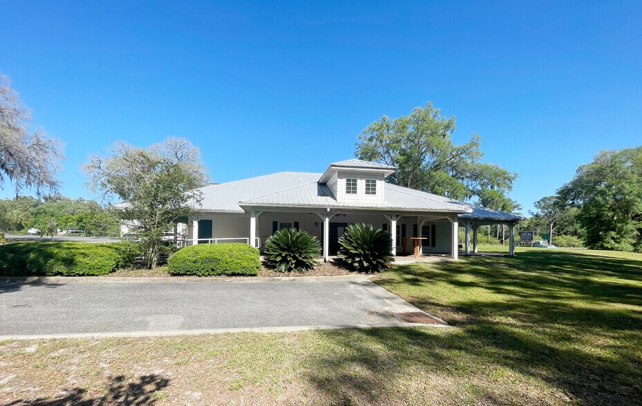 More Photos Of 21848 S County Road 325, Hawthorne Restaurant For Sale