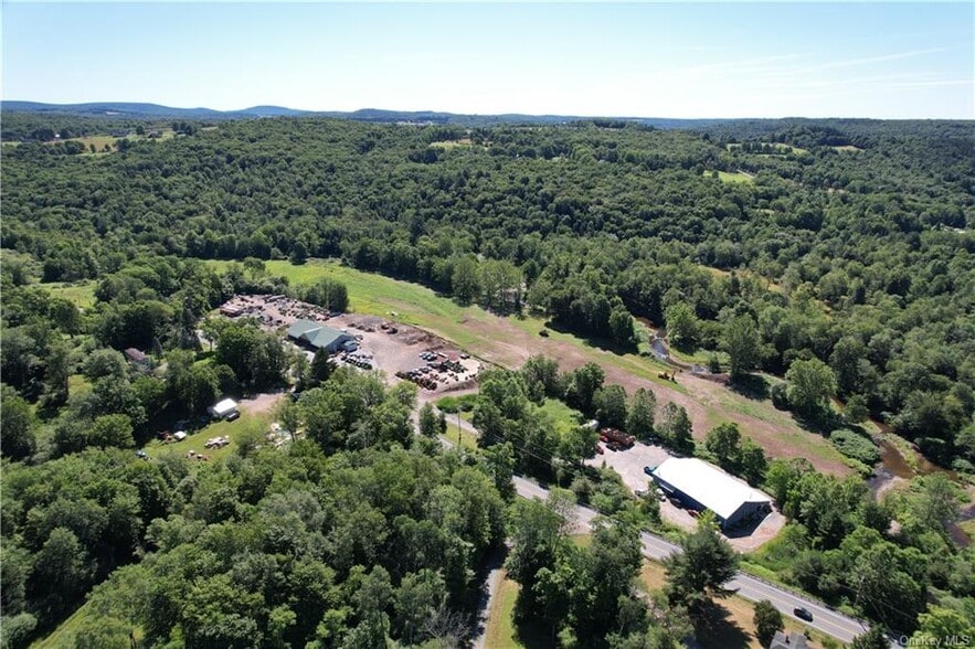 More Photos Of 4547 State Route 52, Jeffersonville Auto Repair For Sale