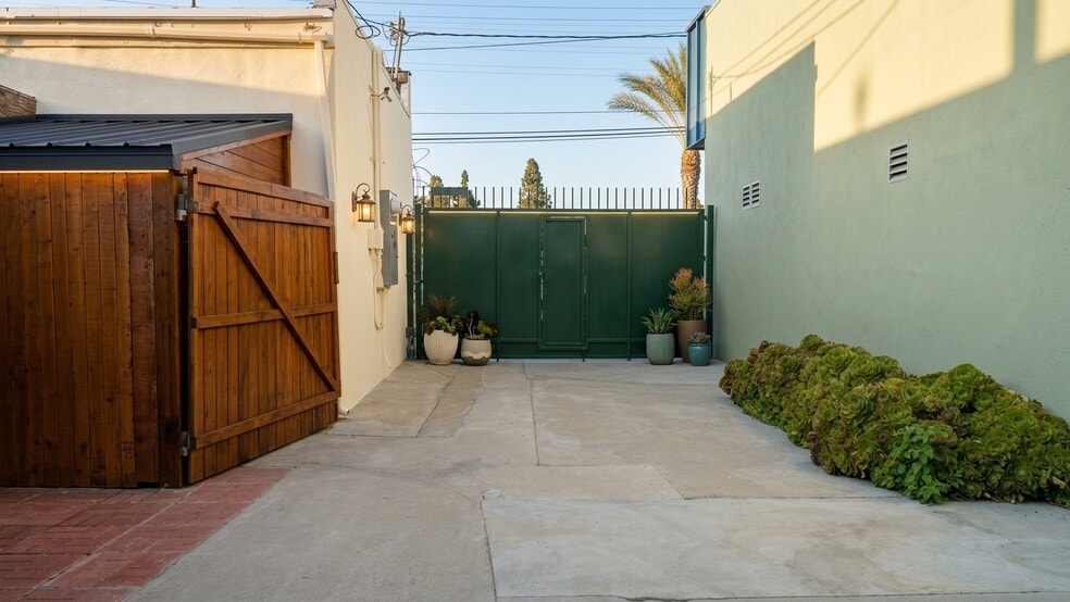 More Photos Of 9138-9140 Telegraph Rd, Downey Storefront Retail Residential For Sale