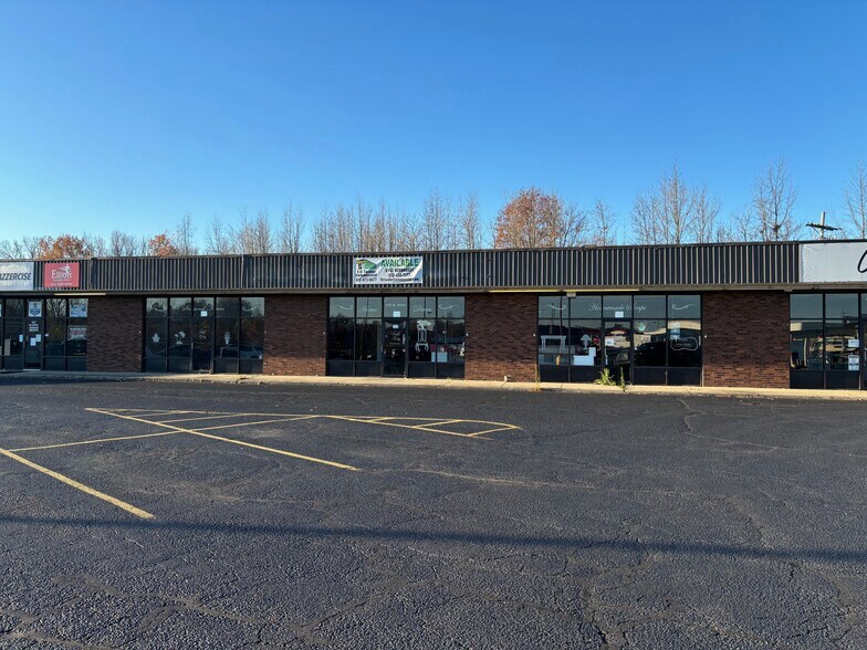 Primary Photo Of 930-978 W Main St, Boonville General Retail For Lease