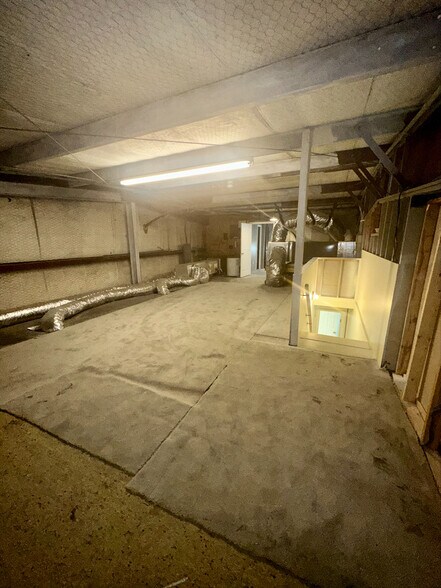 More Photos Of 4002 Laviosier St, Chalmette Warehouse For Lease