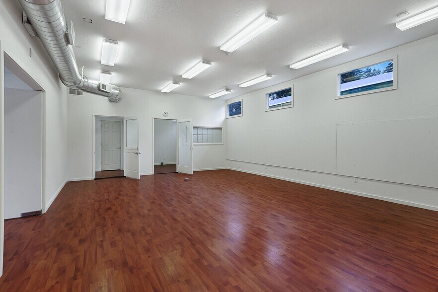 More Photos Of 23631 Edmonds Way, Edmonds Warehouse For Sale