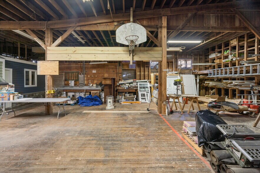 More Photos Of 101 E Marshall St, Remington Storefront Retail Office For Lease