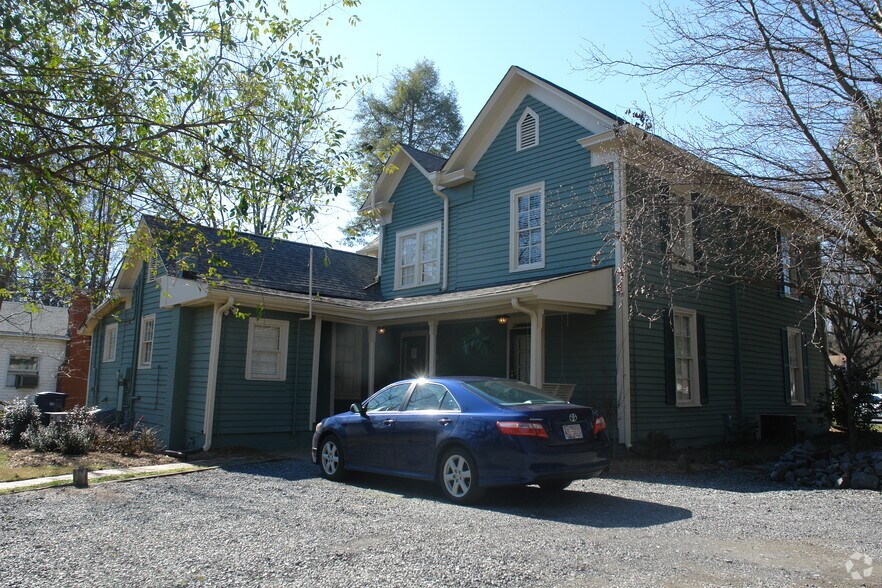 More Photos Of 500 W John St, Matthews Office For Sale