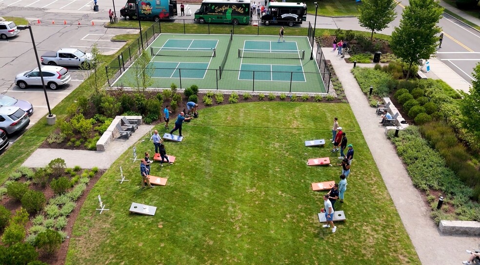 More Photos Of 164 Middlesex Tpke, Burlington Unknown For Lease