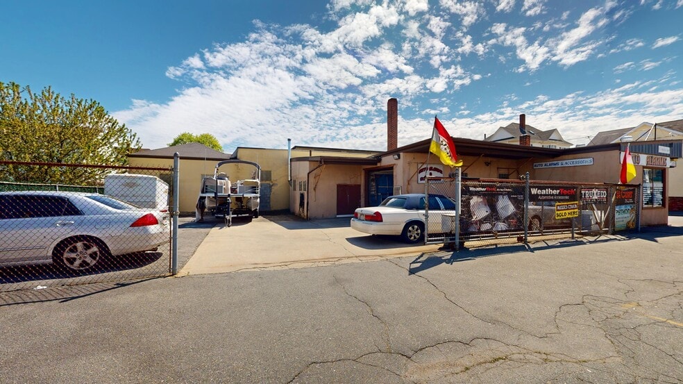 More Photos Of 101 Nash Rd, New Bedford Storefront For Sale