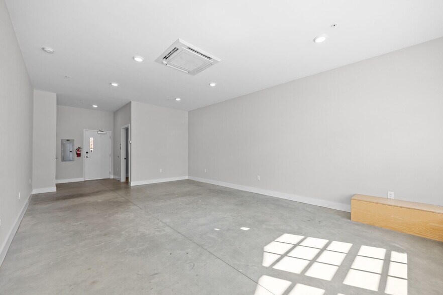 More Photos Of 315 Haywood Rd, Asheville Storefront Retail Residential For Sale