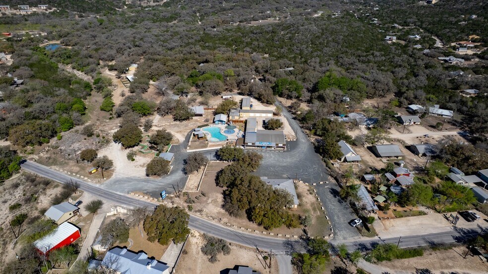 More Photos Of 49 Encino Dr, Concan Convenience Store For Sale