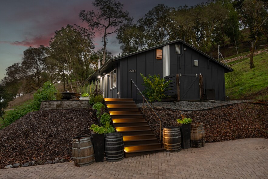 More Photos Of 22855 Chianti Rd, Cloverdale Apartments For Sale