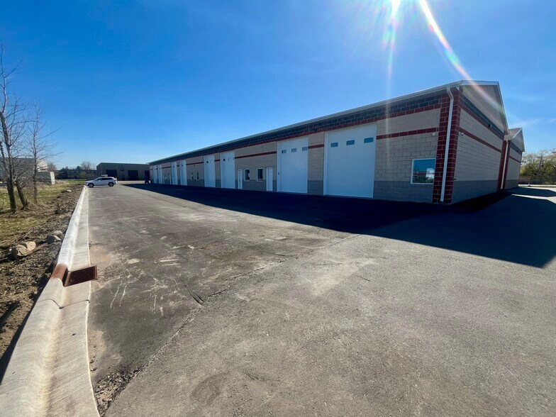 More Photos Of 2010 Fairview st, Centerville Industrial For Lease