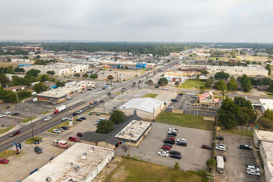 More Photos Of 3530 N MacArthur Blvd, Oklahoma City Medical For Sale