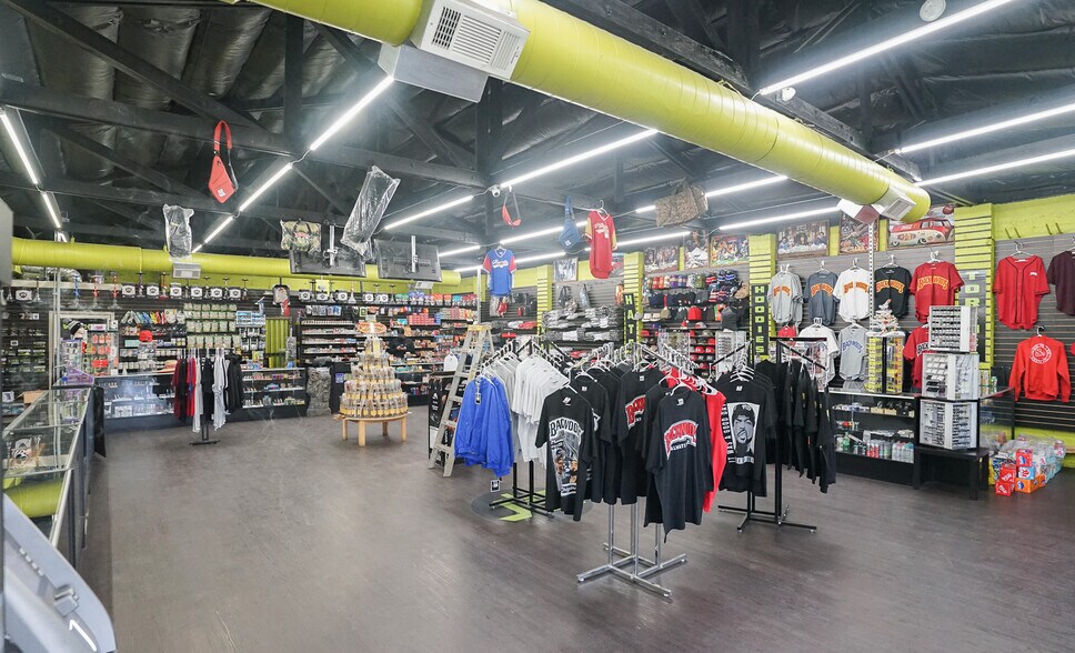 More Photos Of 715 Lander Ave, Turlock Freestanding For Lease