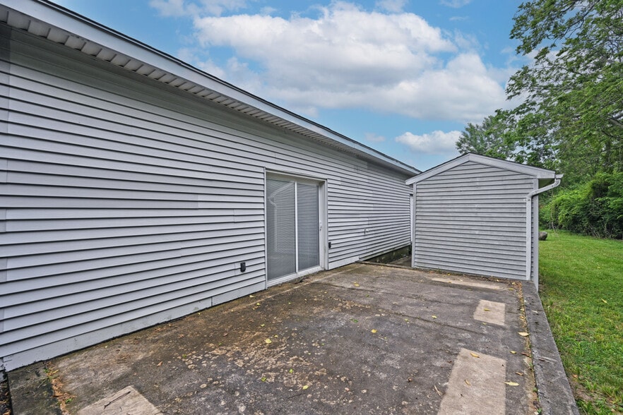 More Photos Of 9101 N Dixie Dr, Dayton Storefront Retail Office For Sale