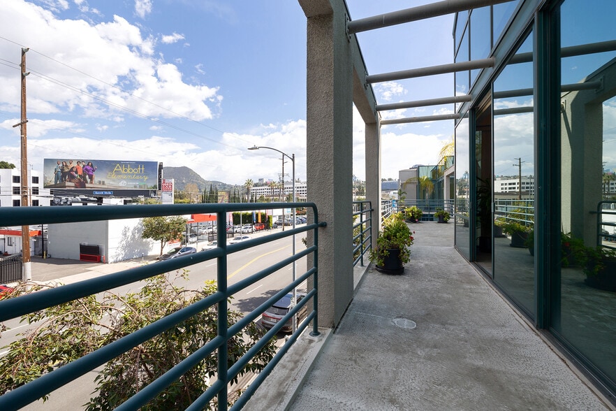 More Photos Of 4123 Lankershim Blvd, North Hollywood Loft Creative Space For Sale