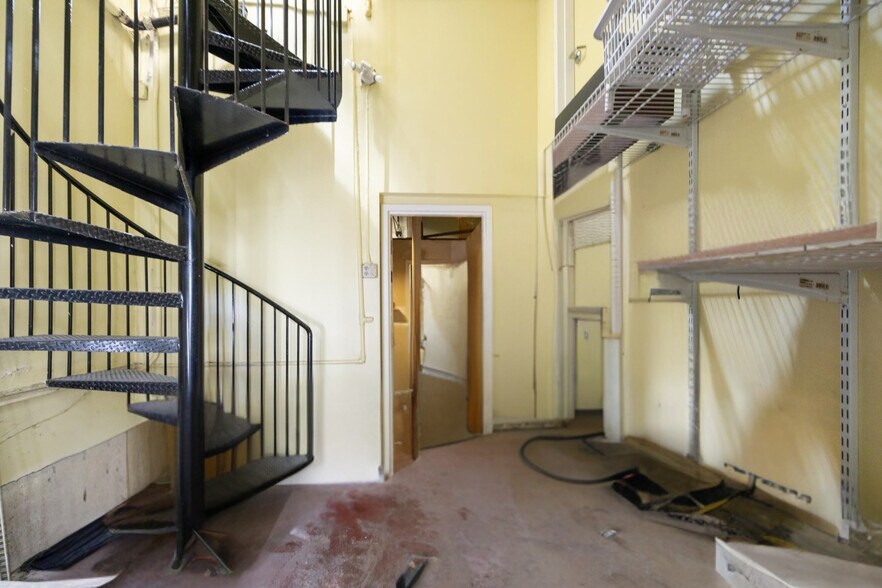 More Photos Of 9 Grace St, San Francisco Warehouse For Sale